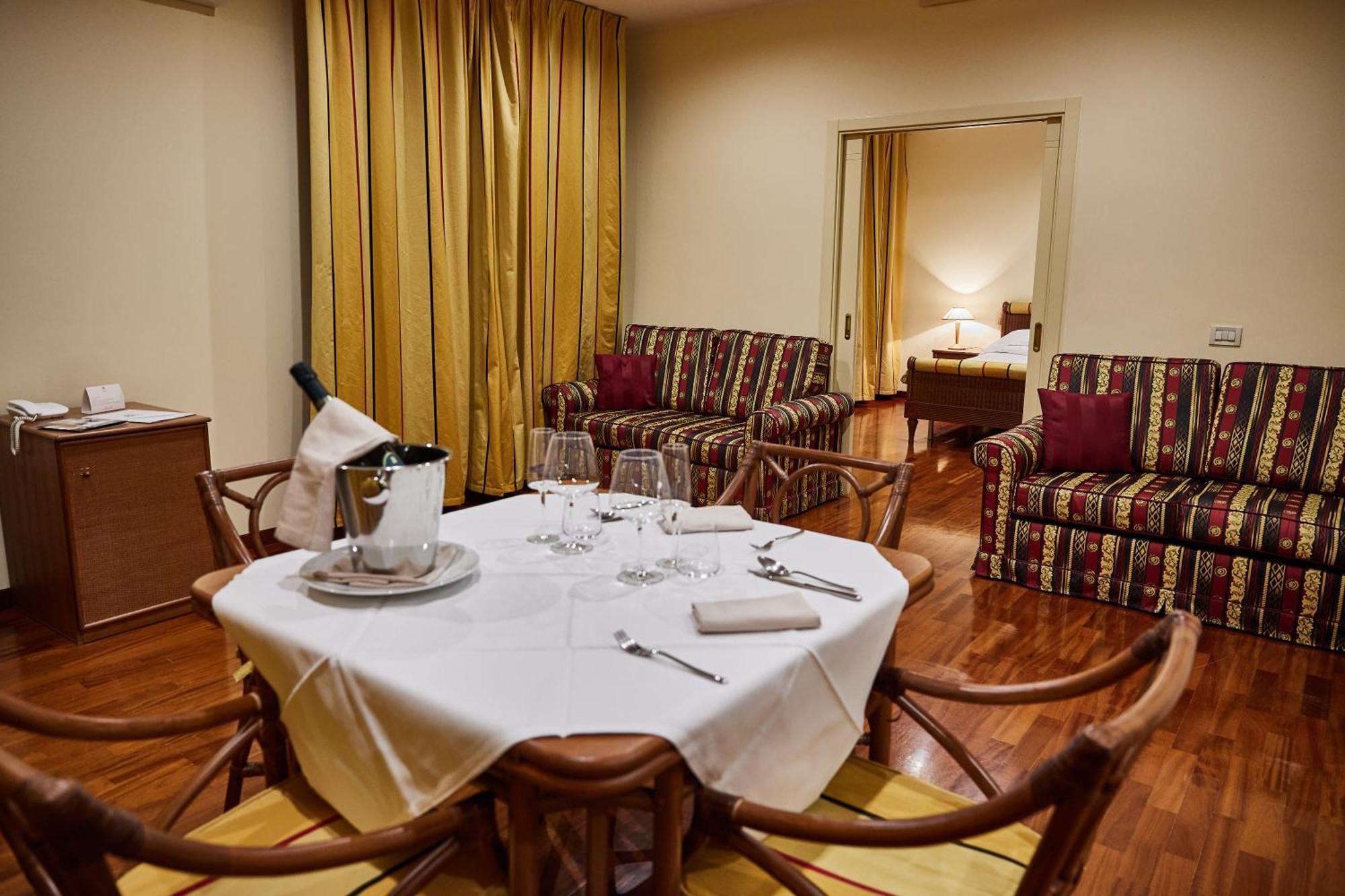 Deluxe Suite